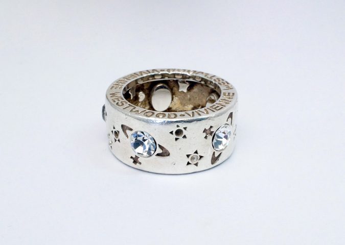 ヴィヴィアン　プルート　リング　13号 DSC05396-e1526364767414.jpg
